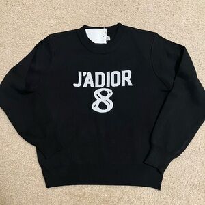 Elegant Black Crewneck Sweater with Design